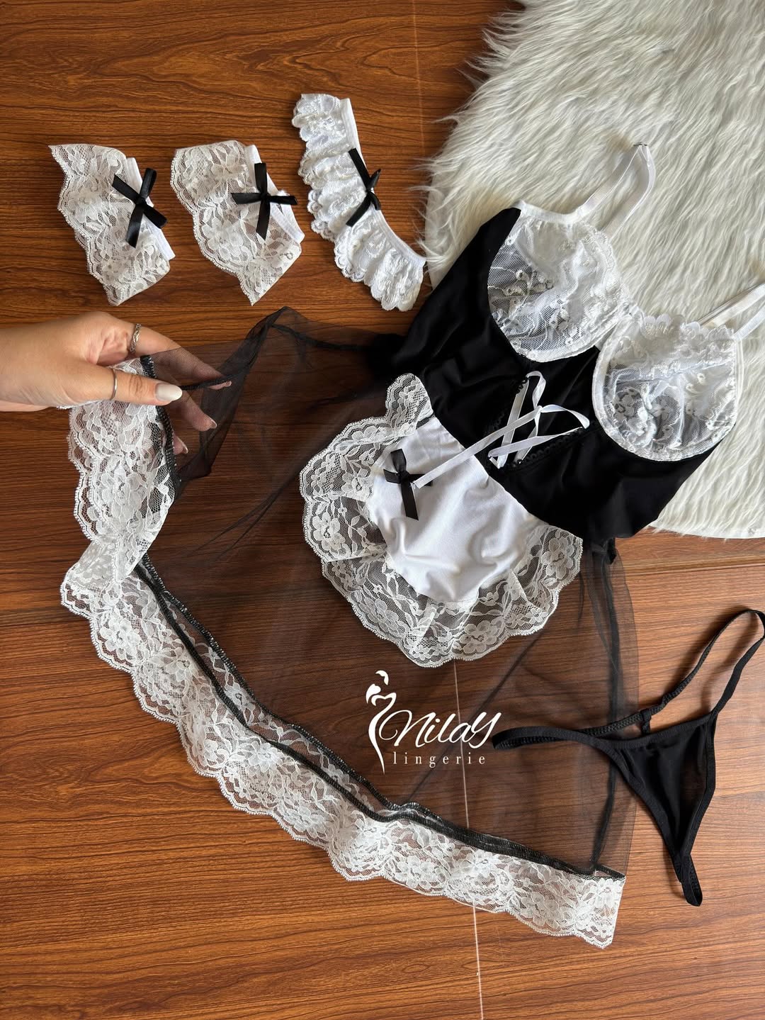 کاستوم خدمتکاری چهار تیکه زنانه کد 2085